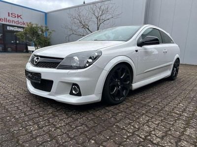 Gebraucht Opel Astra GTC OPC 241 PS (177 kW) 2010 Weiß Limousine