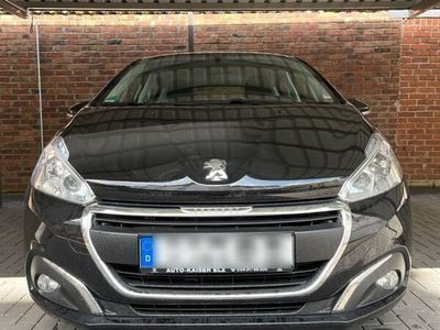 gebraucht Peugeot 208 PureTech 82 Active Active