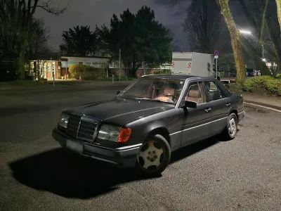 Gebraucht Mercedes E300 188 PS (138 kW) 1990 Grau Limousine