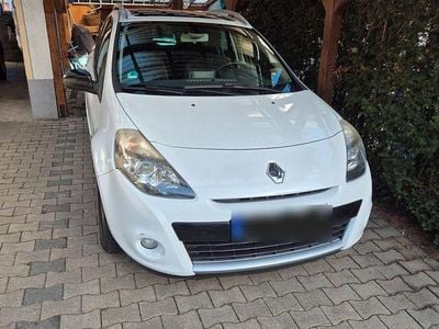 Gebraucht Renault Clio GrandTour Night&Day 101 PS (74 kW) 2010 Weiß Kombi