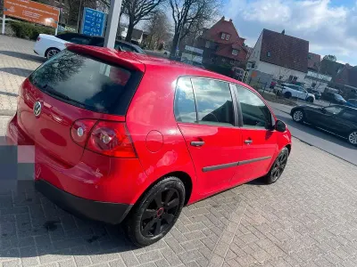 Gebraucht VW Golf V 74 PS (54 kW) 2006 Rot Kleinwagen