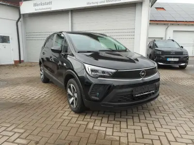 Gebraucht Opel Crossland X Enjoy 131 PS (96 kW) 2023 Perla nera schwarz metallic SUV