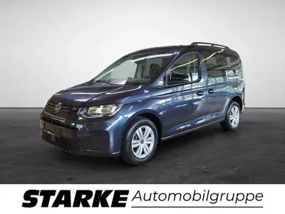 Gebraucht VW Caddy Basis 114 PS (83 kW) 2024 Blau (starlight blue metallic) Van / Kleinbus