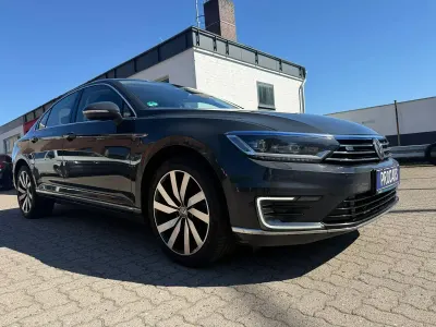 Gebraucht VW Passat GTE 156 PS (114 kW) 2018 Grau Limousine