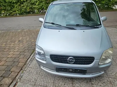 Gebraucht Opel Agila Elegance 75 PS (55 kW) 2002 Silber Van / Kleinbus