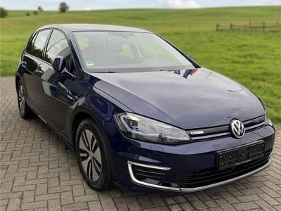 Käytetty VW e-Golf 100 kW (136 HP) 2019 Sininen Viistoperä