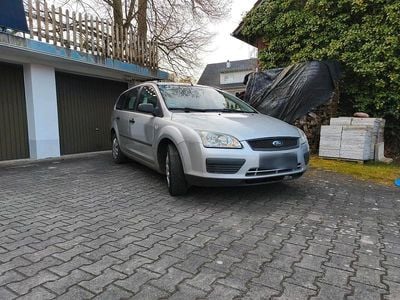 Second-hand Ford Focus 101 CP (74 kW) 2005 Argintiu Break