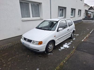 Gebraucht VW Polo 50 PS (36 kW) 1998 Weiß Kleinwagen