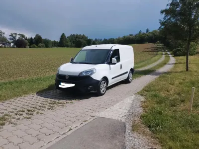 Gebraucht Fiat Doblò 100 PS (73 kW) 2017 Weiß Van / Kleinbus