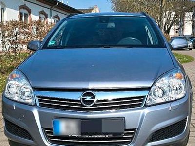 Gebraucht Opel Astra Selection 116 PS (85 kW) 2009 Grau Kombi