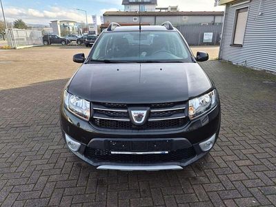 Schwarz Gebraucht 2017 Dacia Sandero Stepway Limousine | 7.930 € (Fairer Preis)
