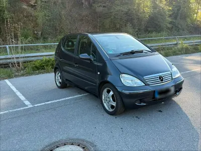 Usata Mercedes A190 125 CV (91 kW) 2001 Andere farben Utilitaria