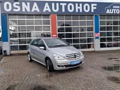 Gebraucht Mercedes B200 140 PS (102 kW) 2006 Silber Van / Kleinbus