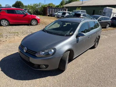 Gebraucht VW Golf VI Comfortline 105 PS (77 kW) 2010 Grau Kleinwagen