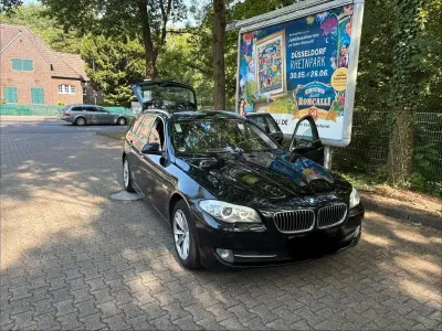 Gebraucht BMW 520 184 PS (135 kW) 2012 Schwarz Kombi
