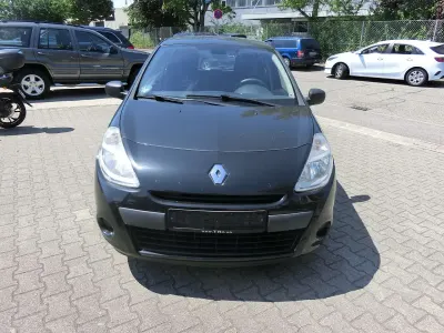 Gebraucht Renault Clio 75 PS (55 kW) 2013 Sternenschwarz Kleinwagen