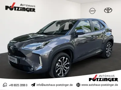 Gebraucht Toyota Yaris Connect Style 116 PS (85 kW) 2022 Marlingrau met. Kleinwagen