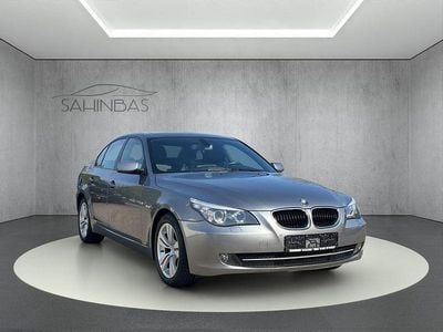 Gebraucht BMW 520 Lifestyle 177 PS (130 kW) 2009 Grau Limousine