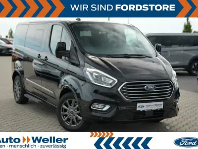 Gebraucht Ford Tourneo 185 PS (136 kW) 2021 Schwarz Van / Kleinbus