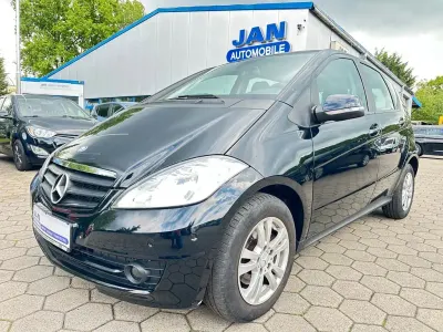 Gebraucht Mercedes A180 116 PS (85 kW) 2011 Schwarz SUV
