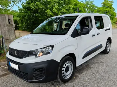 Gebraucht Peugeot Partner 131 PS (96 kW) 2021 Weiß Van / Kleinbus