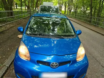 Gebraucht Toyota Aygo 68 PS (50 kW) 2009 Blau Kleinwagen