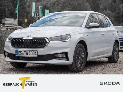 Moonweiß perleffekt Gebraucht 2025 Skoda Fabia Tour Limousine | 17.990 € (Guter Preis)