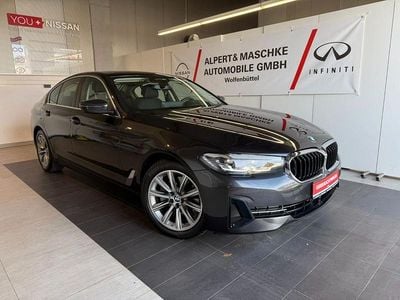 Gebraucht BMW 520 190 PS (139 kW) 2023 Sophistograu brillanteffekt Limousine