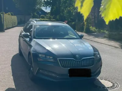 Gebraucht Skoda Superb 220 PS (161 kW) 2020 Grau Kombi