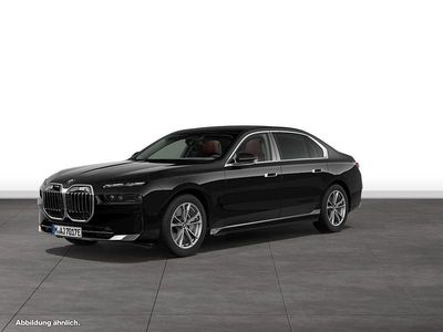 Gebraucht BMW 750e 489 PS (359 kW) 2025 Schwarz Limousine