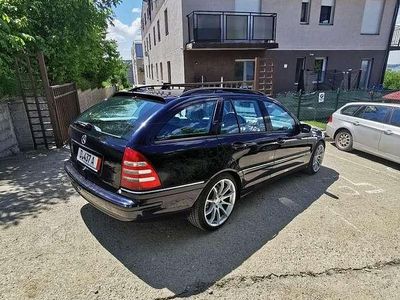 Second-hand Mercedes 320 177 CP (130 kW) 2005