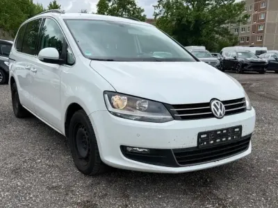 Gebraucht VW Sharan Comfortline 150 PS (110 kW) 2016 Weiß Van / Kleinbus