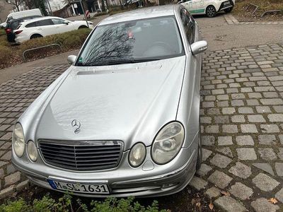 Mercedes E320