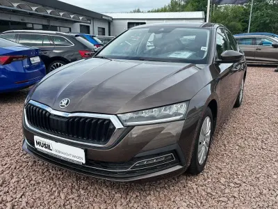 Gebraucht Skoda Octavia First Edition 150 PS (110 kW) 2020 Braun Limousine