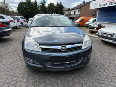 Gebraucht Opel Astra 150 PS (110 kW) 2009 Metro m2 Cabrio