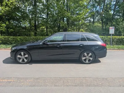 Second-hand Mercedes C200 204 CP (150 kW) 2023 Negru Berlinǎ