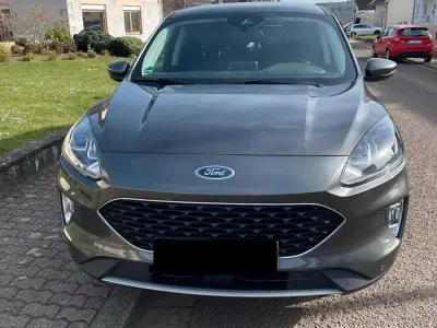 Używany Ford Kuga 150 KM (110 kW) 2021 Szary SUV