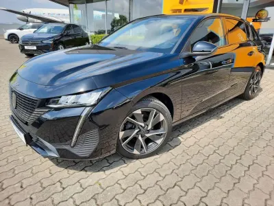 Gebraucht Peugeot 308 Allure 131 PS (96 kW) 2023 Schwarz Limousine