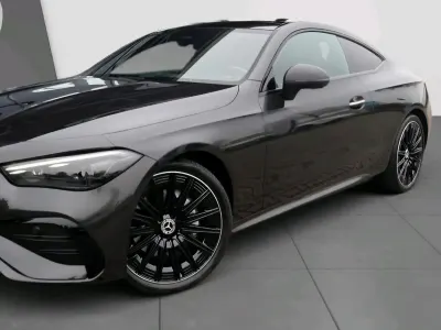 Gebraucht Mercedes CLE200 Premium 204 PS (150 kW) 2024 Grün Coupé