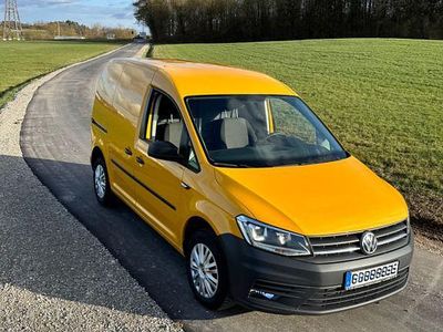 Gebraucht VW T6.1 102 PS (75 kW) 2020 Gelb Van