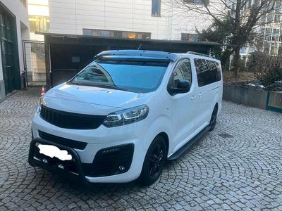 Gebraucht Opel Vivaro 120 PS (88 kW) 2022 Weiß Van / Kleinbus