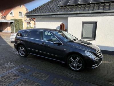 Mercedes R300