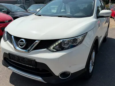 Gebraucht Nissan Qashqai 130 PS (95 kW) 2014 Weiß SUV