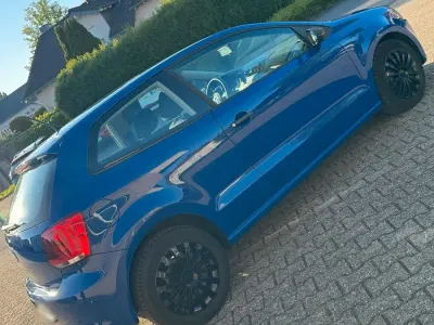 Gebraucht VW Polo 60 PS (44 kW) 2010 Blau Kleinwagen