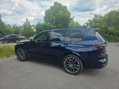 Gebraucht BMW X7 Performance 381 PS (280 kW) 2023 Blau SUV