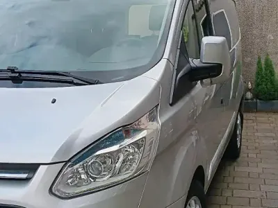 Gebraucht Ford Transit 155 PS (114 kW) 2014 Silber Van / Kleinbus