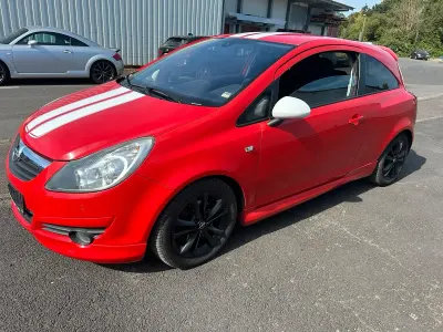 Gebraucht Opel Corsa Edition 131 PS (96 kW) 2010 Rot Kleinwagen