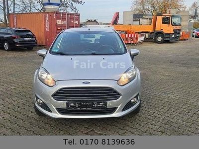 Gebraucht Ford Fiesta Ambiente 80 PS (58 kW) 2015 Silber Limousine