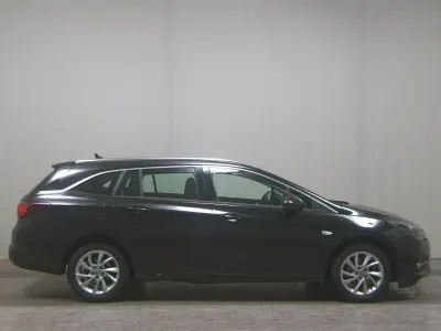 Gebraucht Opel Astra Elegance 110 PS (80 kW) 2021 Black meet kettle metallic Kombi