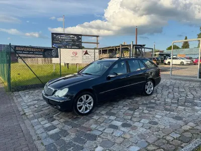 Gebraucht Mercedes C180 143 PS (105 kW) 2003 Andere farben Kombi